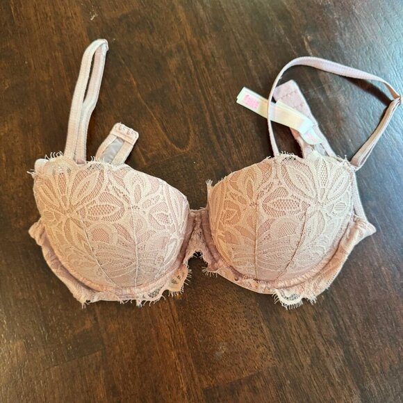 PINK Victoria's Secret Bra - Picture 1 of 4